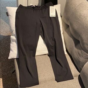 Lululemon On the Fly pant